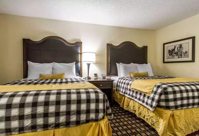 Evangeline Downs Hotel, Ascend Hotel Collection