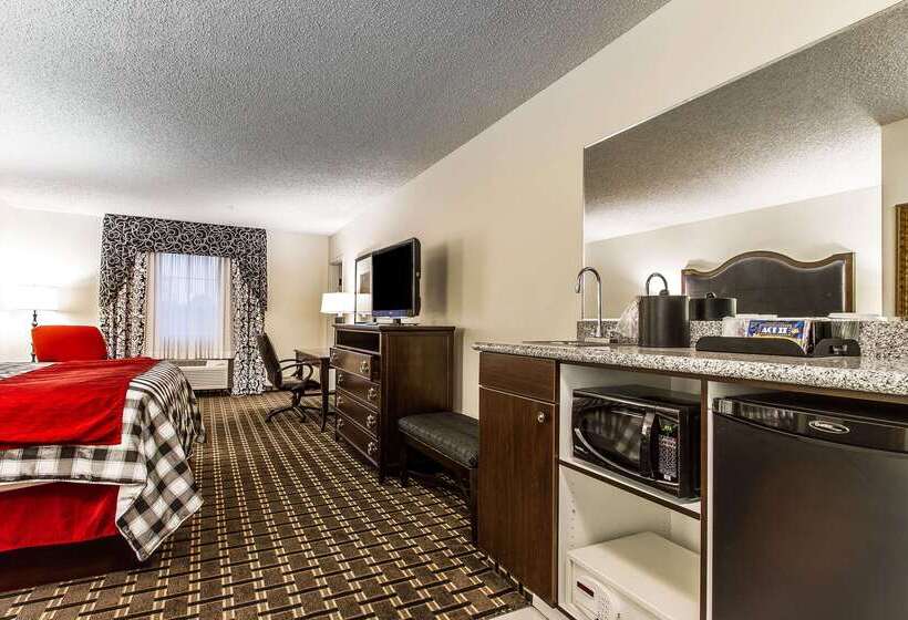 Evangeline Downs Hotel, Ascend Hotel Collection