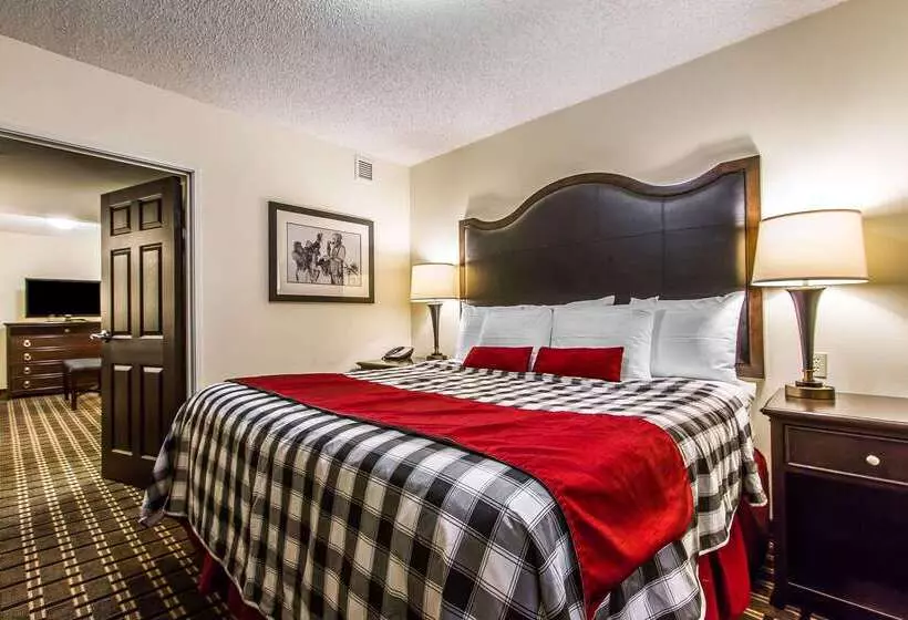 Evangeline Downs Hotel, Ascend Hotel Collection