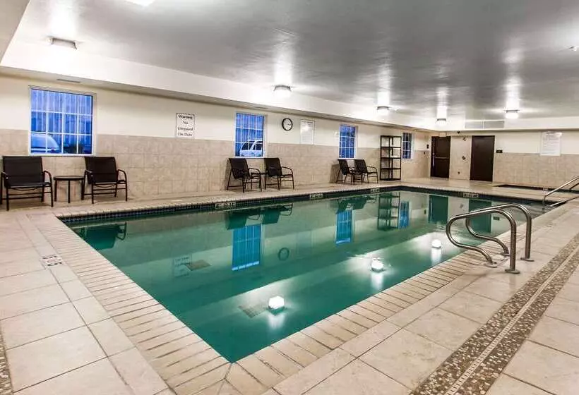 Evangeline Downs Hotel, Ascend Hotel Collection