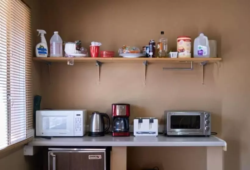 Отель High Chaparral Inn