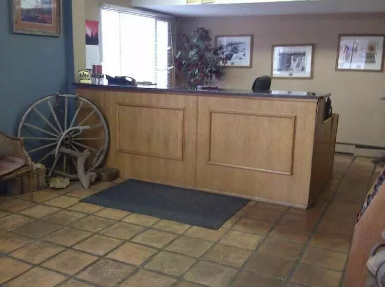 Отель High Chaparral Inn