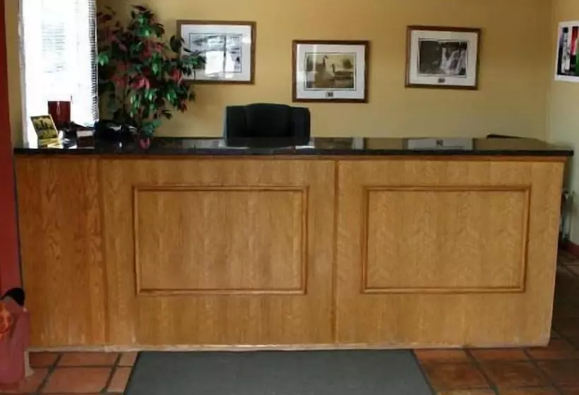 Отель High Chaparral Inn