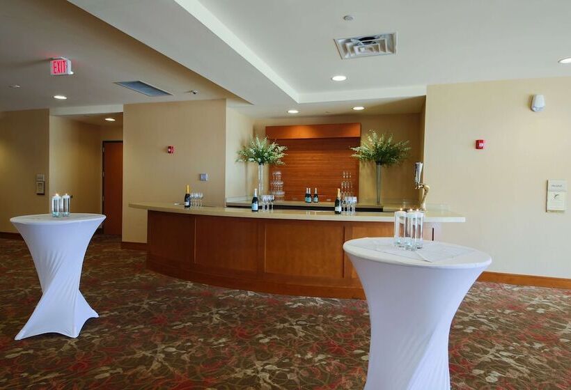 ホテル Hilton Garden Inn Cedar Falls
