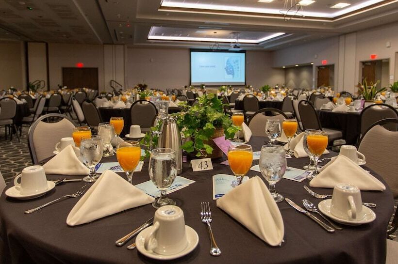 ホテル Hilton Garden Inn Cedar Falls