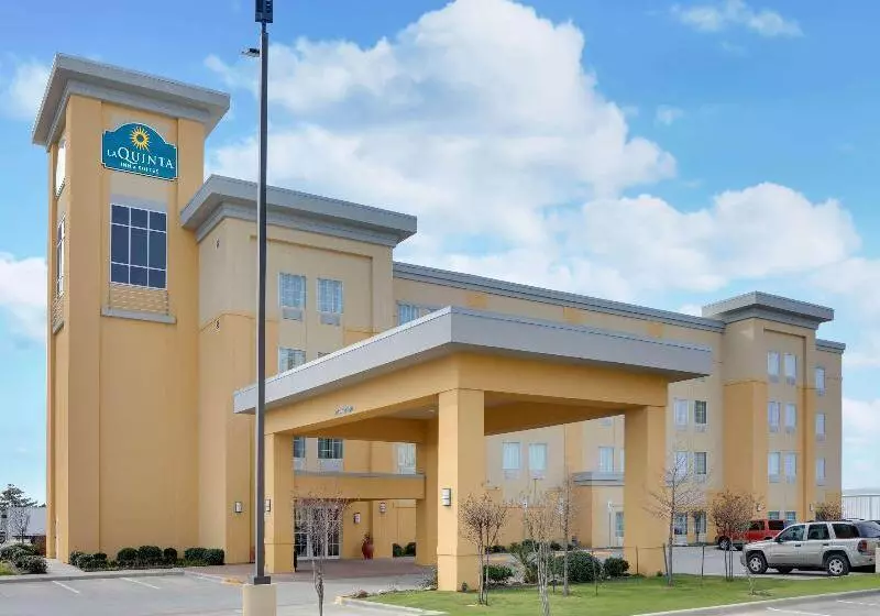 Отель La Quinta By Wyndham Denton University Drive