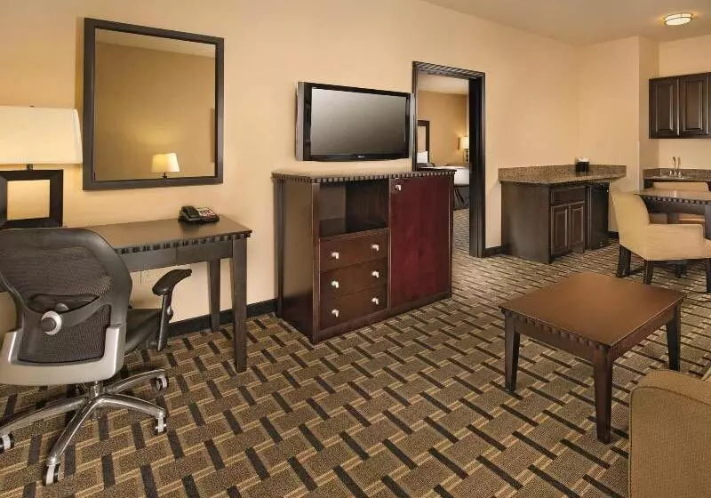 Отель La Quinta By Wyndham Denton University Drive