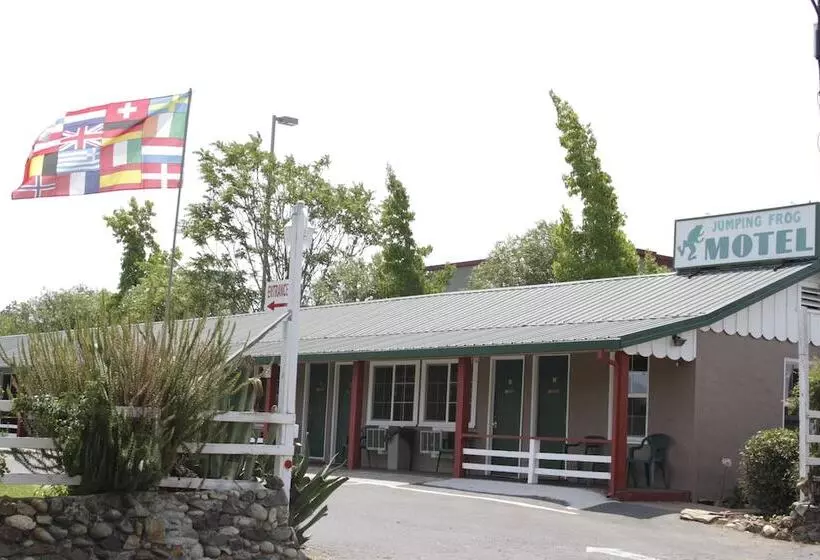 Jumping Frog Motel