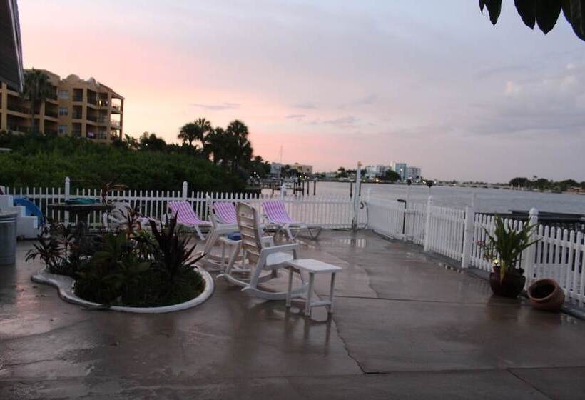 Lorelei Resort Motel