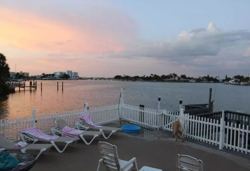 Lorelei Resort Motel