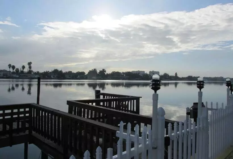 Lorelei Resort Motel