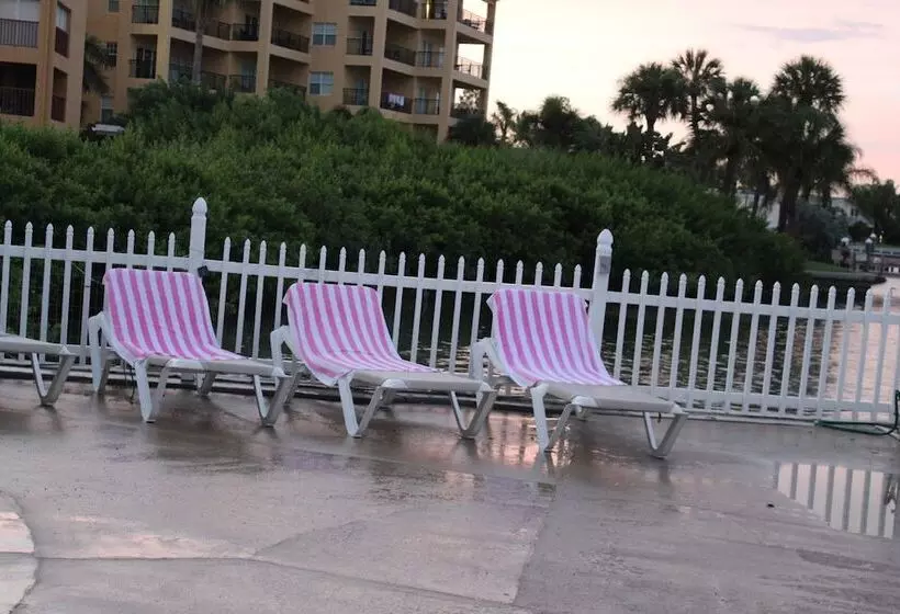 Lorelei Resort Motel