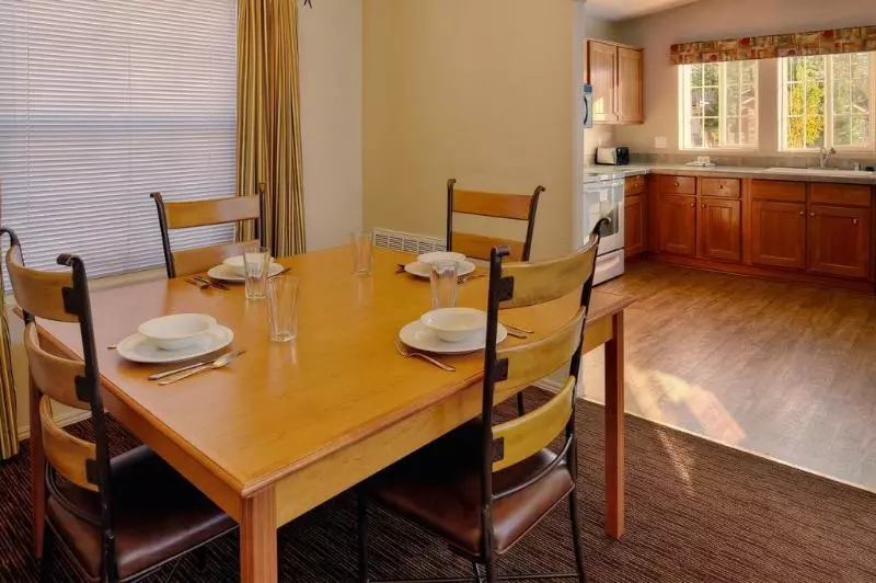 Pvc At The Roundhouse Resort