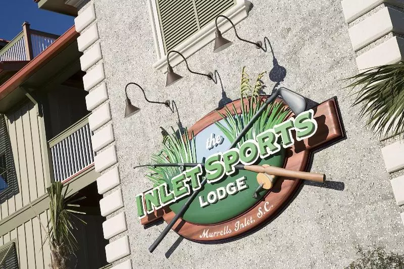 אתר נופש The Inlet Sports Lodge