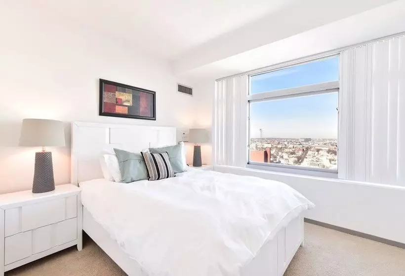 Global Luxury Suites At Kendall West