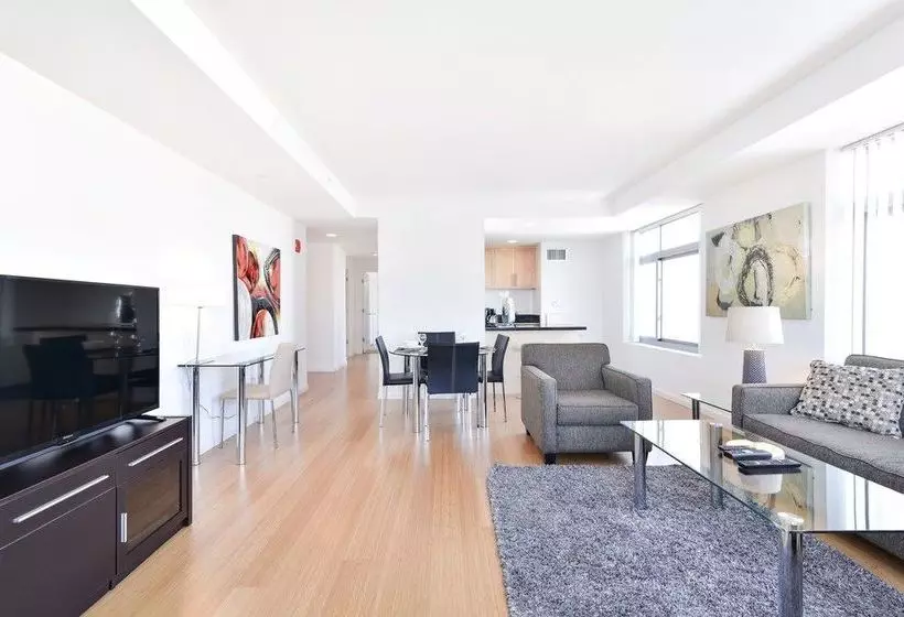 Global Luxury Suites At Kendall West