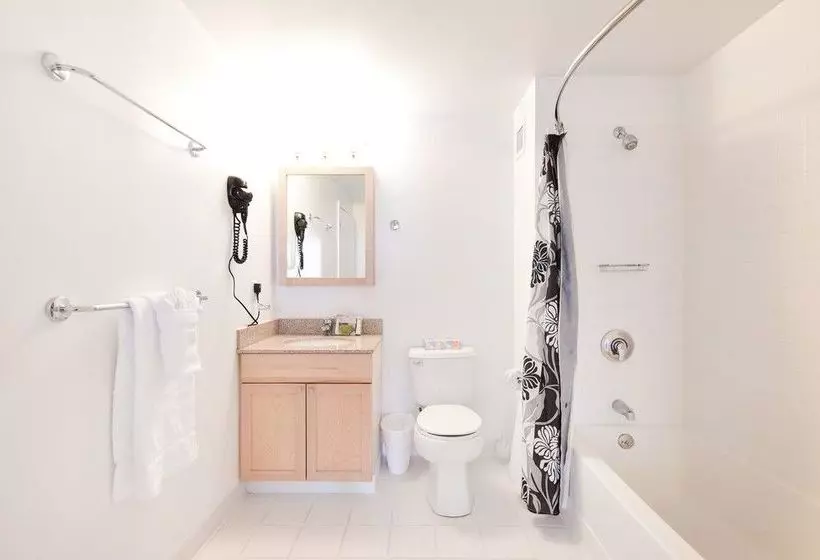 Global Luxury Suites At Kendall West