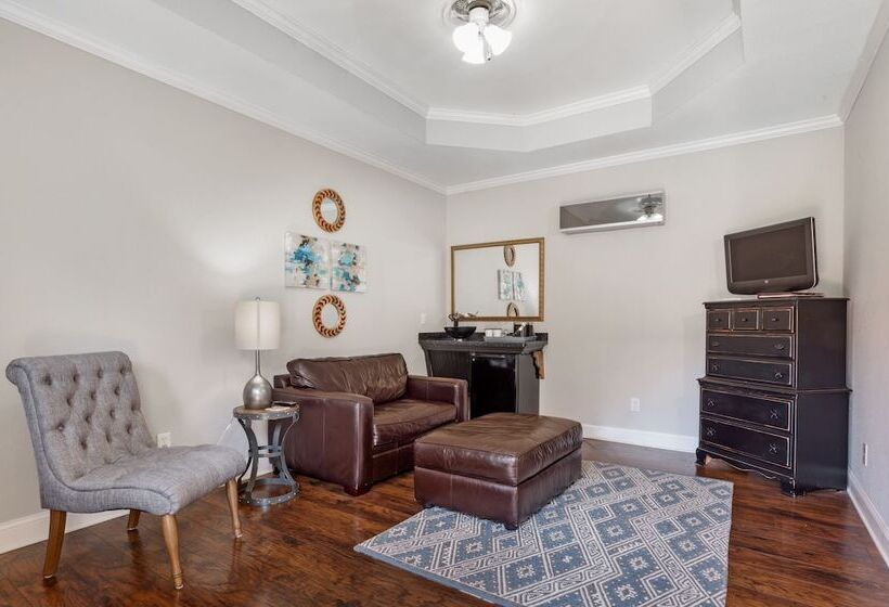 27 On Park Boutique Hotel & Venue