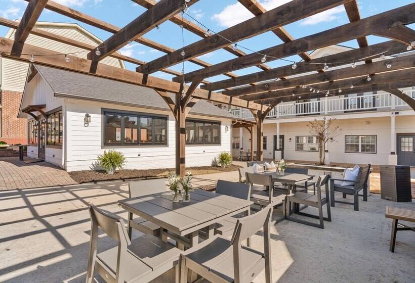 27 On Park Boutique Hotel & Venue