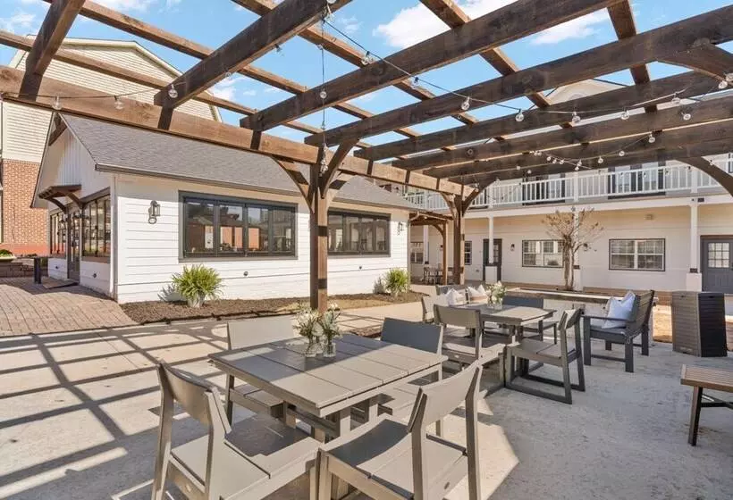 27 On Park Boutique Hotel & Venue