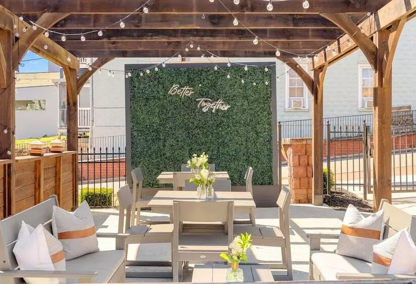 27 On Park Boutique Hotel & Venue