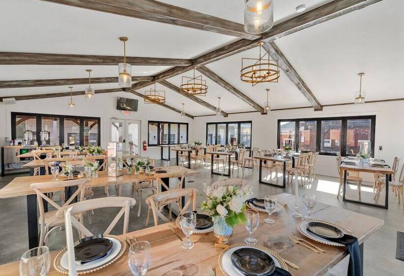 27 On Park Boutique Hotel & Venue