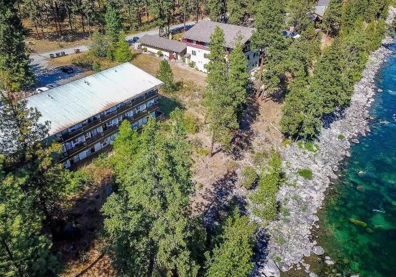 هتل Alpine Rivers Inn