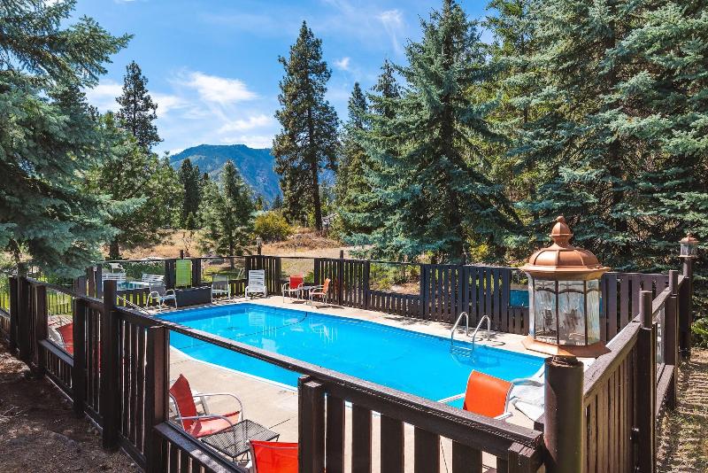 فندق Alpine Rivers Inn