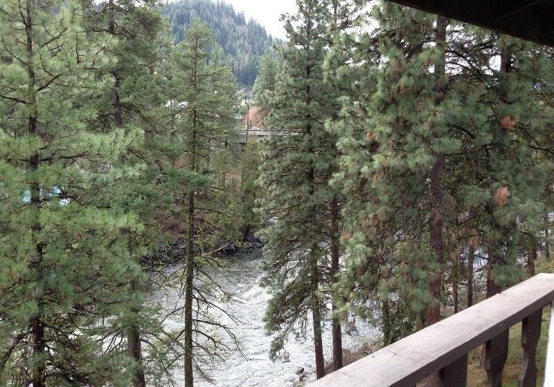 فندق Alpine Rivers Inn