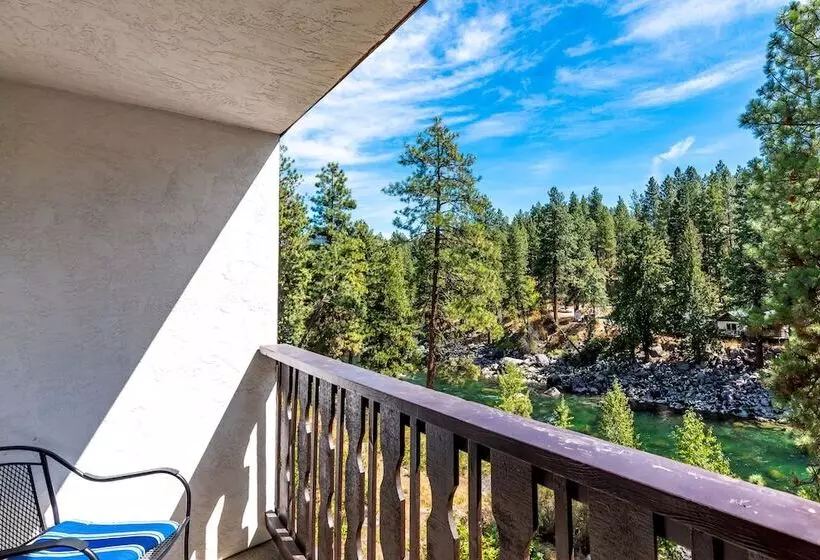 هتل Alpine Rivers Inn