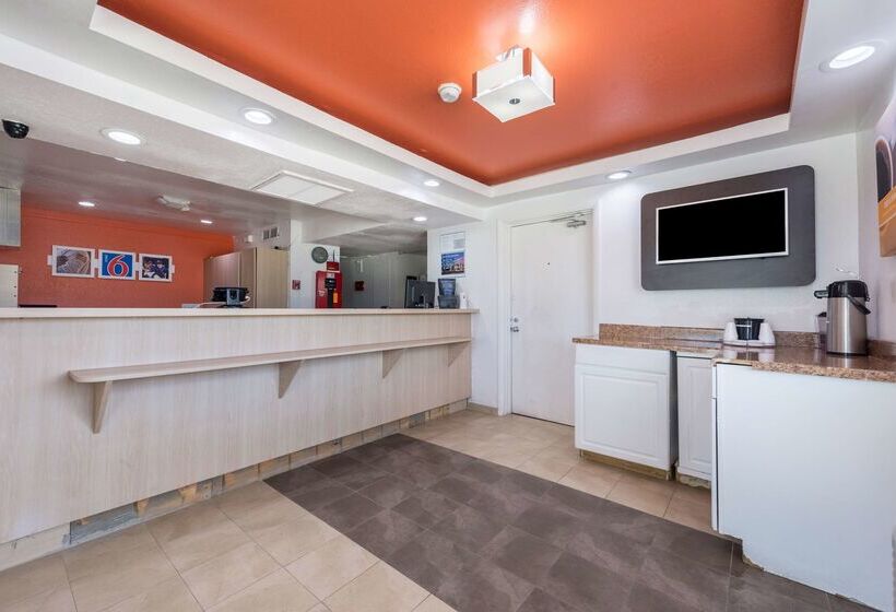 فندق Americas Best Value Inn Dayton