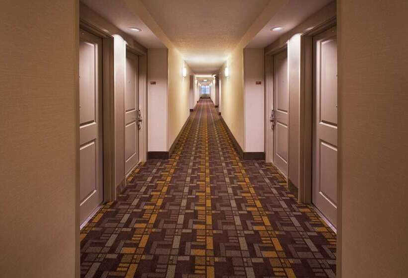 Отель Americinn By Wyndham Fairfield