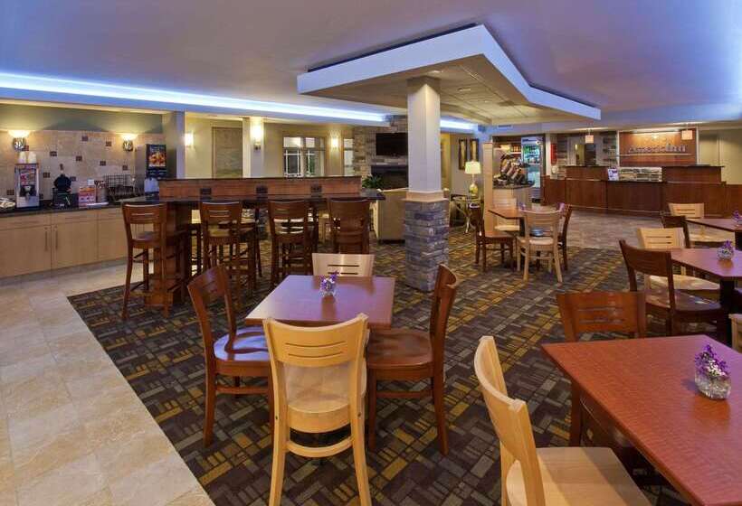 Отель Americinn By Wyndham Fairfield