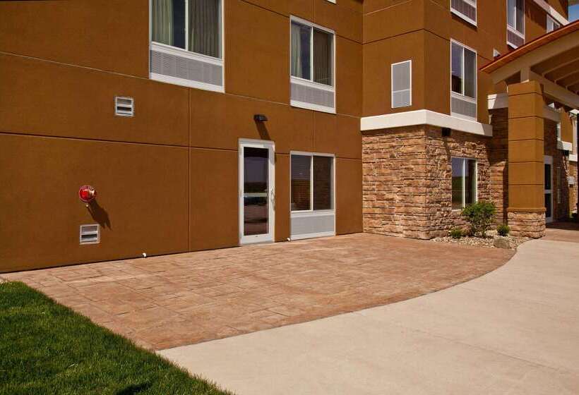 Отель Americinn By Wyndham Fairfield