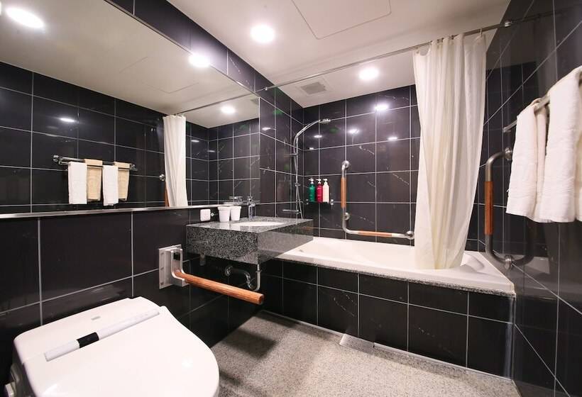 Apa Hotel Nihonbashi Hamacho Ekiminami