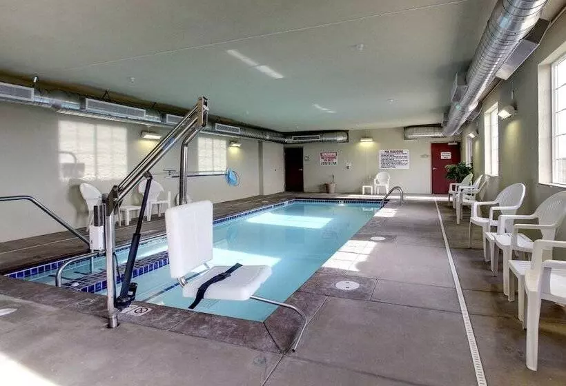 Cobblestone Hotel   Wayne