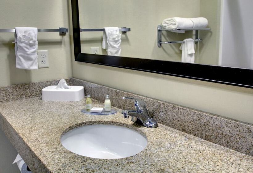 Cobblestone Hotel Wayne