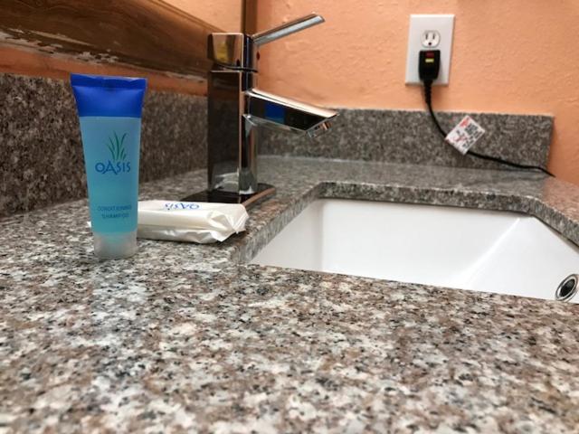 בית מלון כפרי College Inn Spartanburg