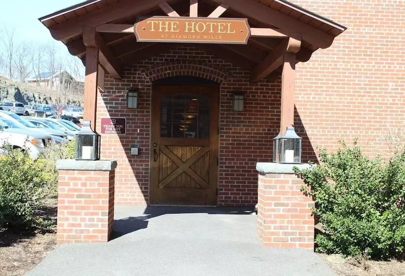 酒店 Diamond Mills Resort
