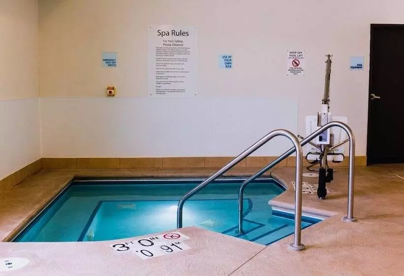 هتل Holiday Inn Express & Suites Sidney, An Ihg