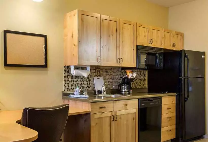 هتل Mainstay Suites Williston