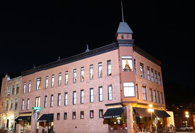 فندق Martin & Mason