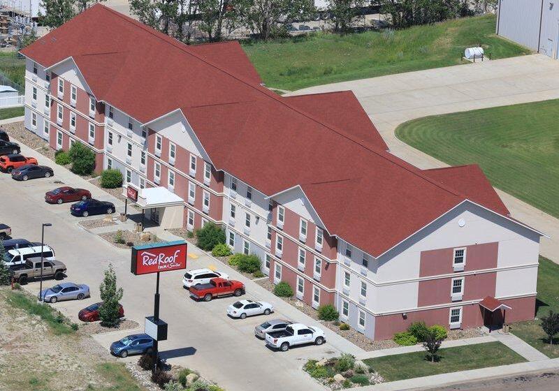 בית מלון כפרי Red Roof Inn & Suites Dickinson