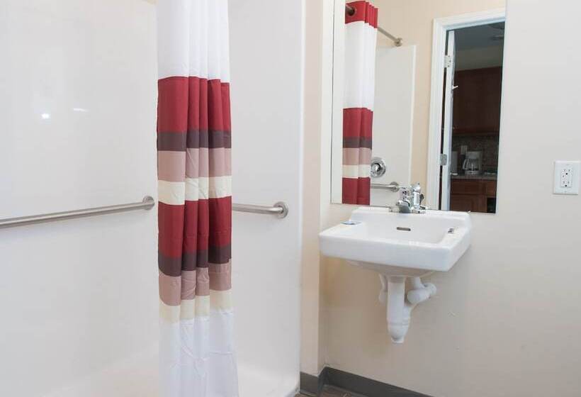 בית מלון כפרי Red Roof Inn & Suites Dickinson