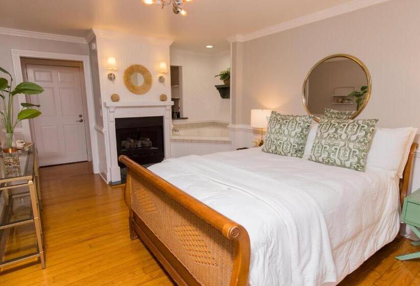 酒店 The Burrus House Inn Waterfront Suites