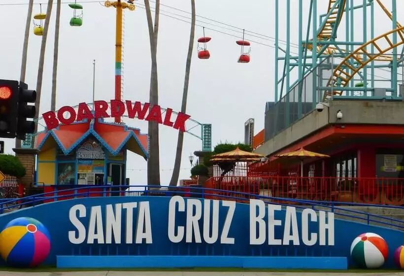 ホテル The Historic Brookdale Lodge, Santa Cruz Mountains