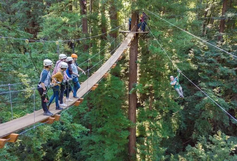 ホテル The Historic Brookdale Lodge, Santa Cruz Mountains