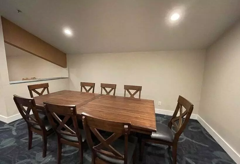 ホテル The Historic Brookdale Lodge, Santa Cruz Mountains