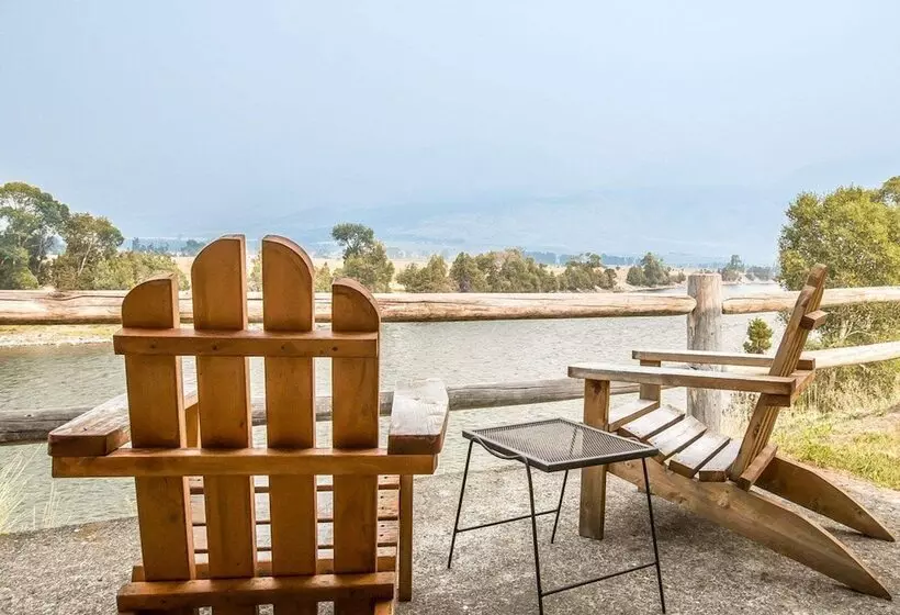 Yellowstone Valley Lodge, Ascend Hotel Collection