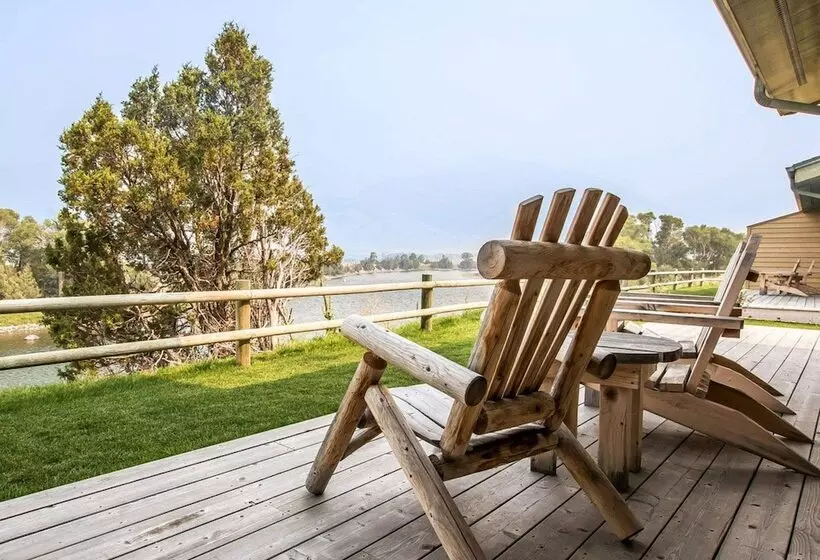 Yellowstone Valley Lodge, Ascend Hotel Collection